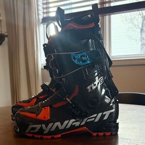 Dynafit TLT6 Carbon SkiTour Boots